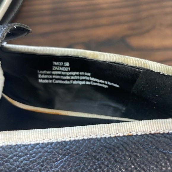 Karl Lagerfeld Paris Black and White Driver Leather Loafers - Picture 7 of 7